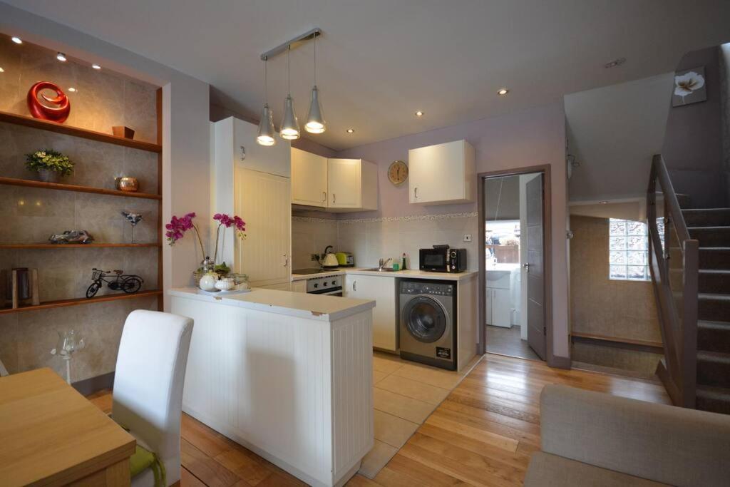 Cheerful 2 Bed Home With Terrace In Central Camden London Exterior foto