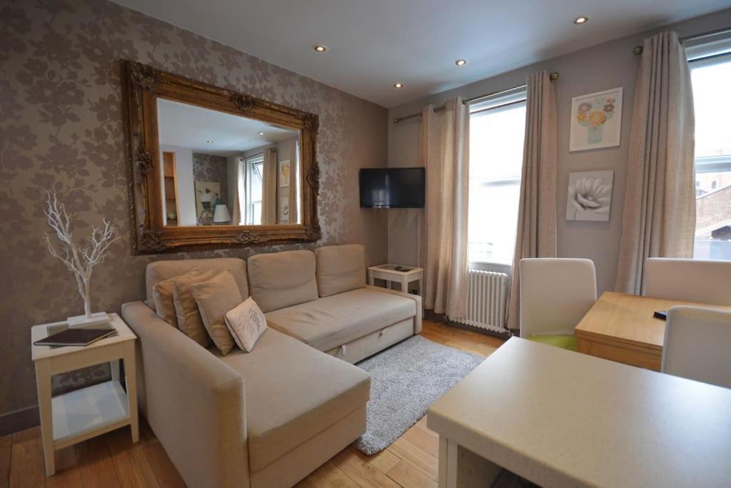 Cheerful 2 Bed Home With Terrace In Central Camden London Exterior foto